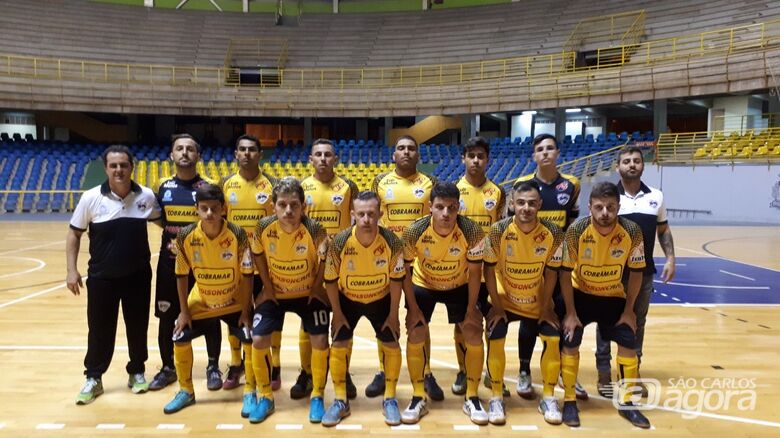 Dobrada ‘breca’ sequência de vitórias do São Carlos Futsal - Crédito: Marcos Escrivani