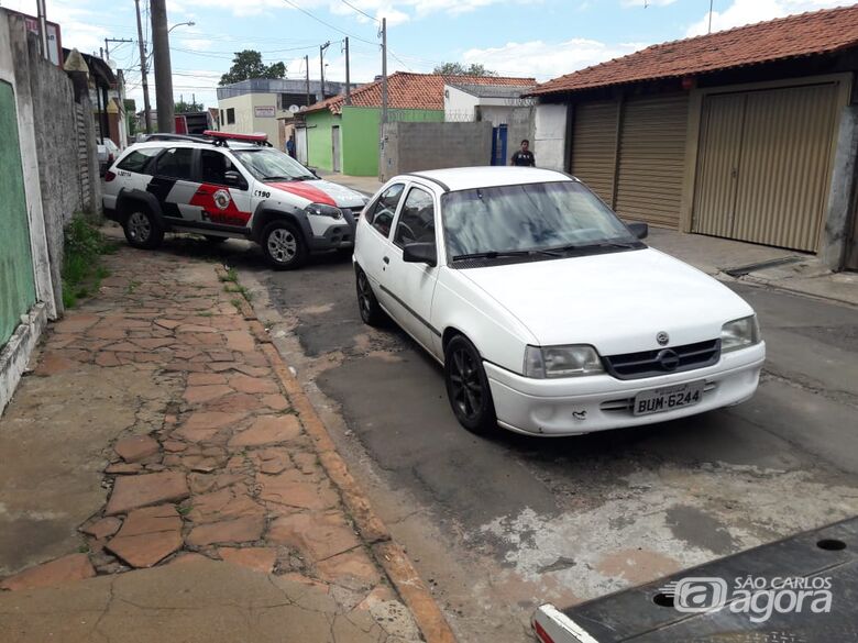 Bandidos assaltam residência e posto de combustíveis; suspeito é preso pela PM - Crédito: Maycon Maximino