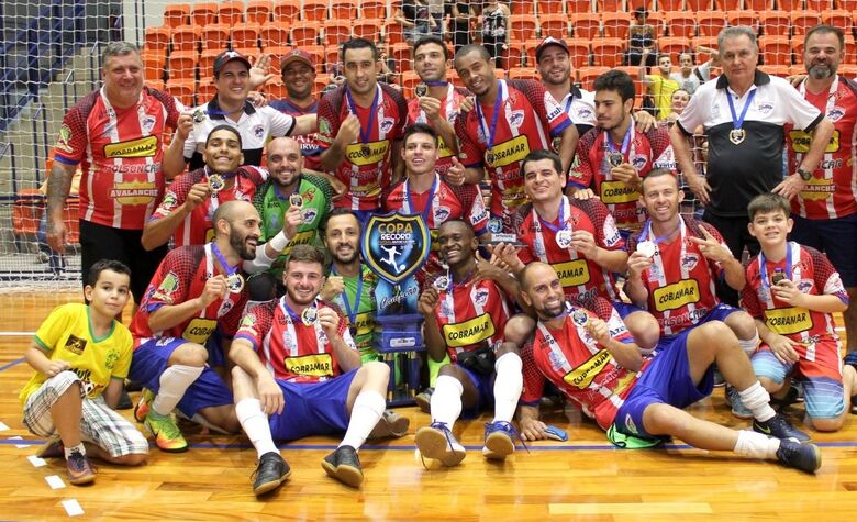 São Carlos Futsal encara São João no “grupo da morte” - Crédito: Marcos Escrivani
