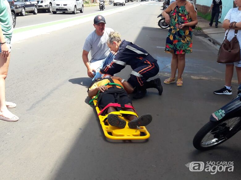 Motociclista sofre queda na região da Praça Itália - Crédito: Maycon Maximino