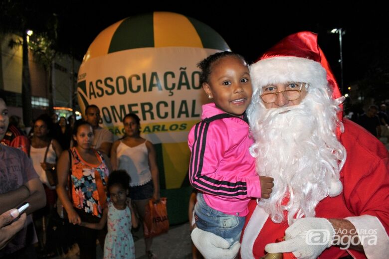 Abertura da Programação de Natal da ACISC movimenta o comércio - Crédito: Divulgação