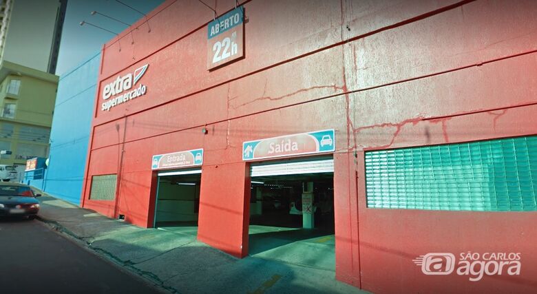 Fisioterapeuta sofre sequestro relâmpago no estacionamento do Extra - Crédito: Google Maps