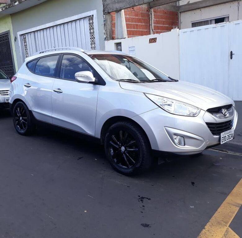 Motorista de aplicativo é agredido e deixado amarrado por assaltantes - Crédito: Divulgação