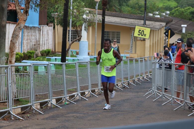 Meia maratona de São Carlos dobra número de participantes - Crédito: Divulgação