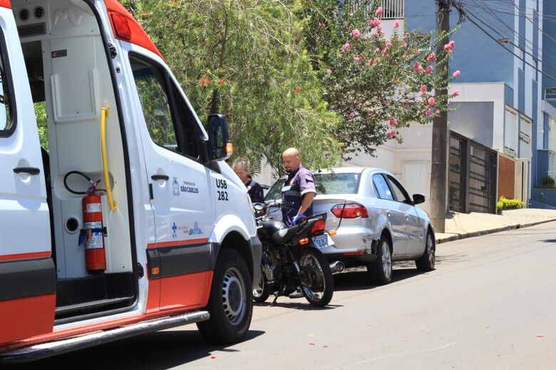 Motociclista fica ferido após colisão no Centro - Crédito: Marco Lúcio