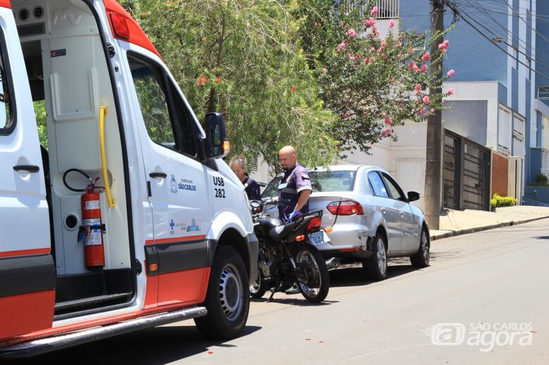 Motociclista fica ferido após colisão no Centro - Crédito: Marco Lúcio