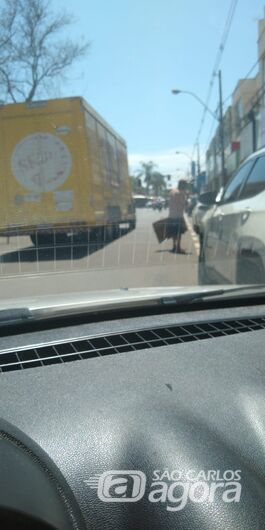 “Flanelinhas” incomodam motoristas na região do Mercadão - Crédito: Divulgação