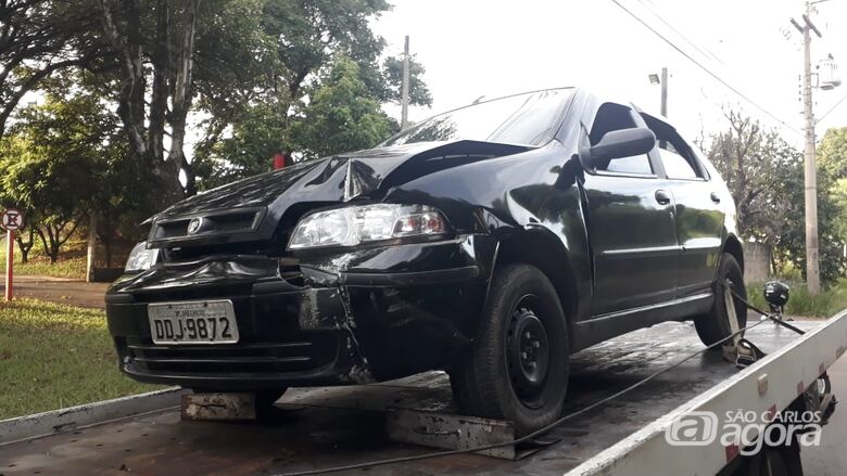 Ladrões assaltam serviços gerais e fogem; carro é encontrado após colisão no Aracy - Crédito: Marco Lúcio