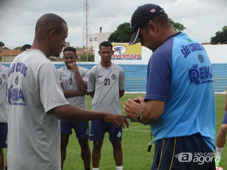 Para Ortiz, cada jogo será um degrau na evolução física dos atletas da Águia - Crédito: Marcos Escrivani