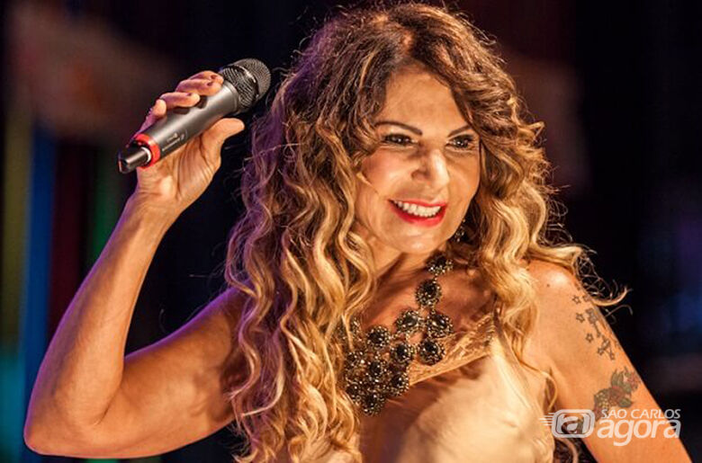 Elba Ramalho faz show hoje em São Carlos - Crédito: Divulgação