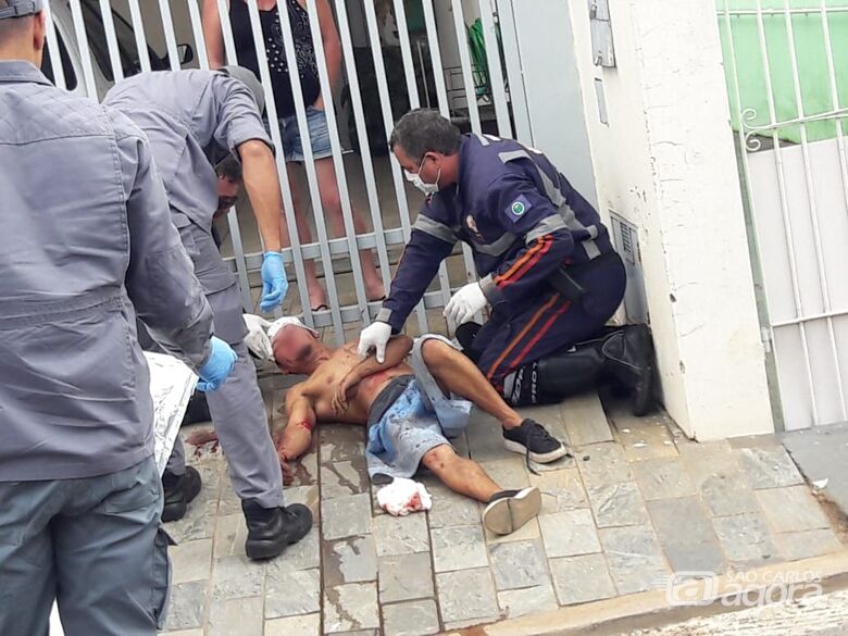 Homem é agredido com pauladas na cabeça na Vila Isabel - Crédito: São Carlos Agora