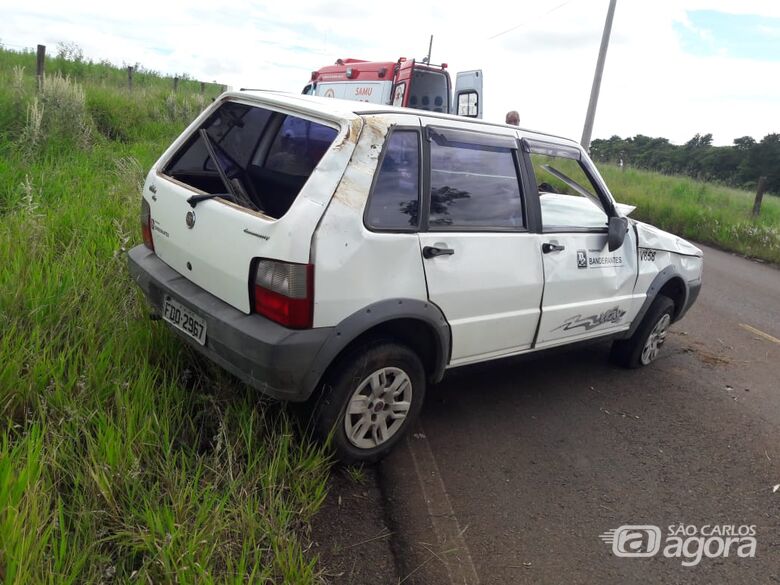 Jovem capota carro na estrada do 29 - Crédito: São Carlos Agora