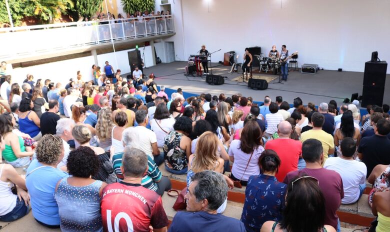Domingo tem Circuito Arena no Bicão com a Banda Babilônia - Crédito: Divulgação