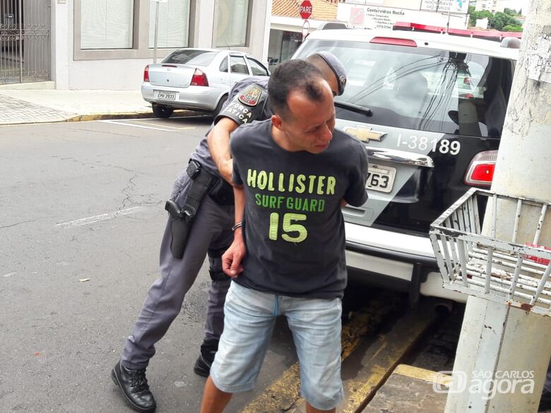 Beneficiado por “saidinha da Páscoa”, ladrão pratica furto dentro de ônibus - Crédito: São Carlos Agora