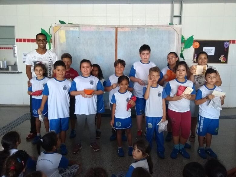 Escola Municipal de Ibaté premia alunos do projeto “Aluno Nota 10” - Crédito: Divulgação