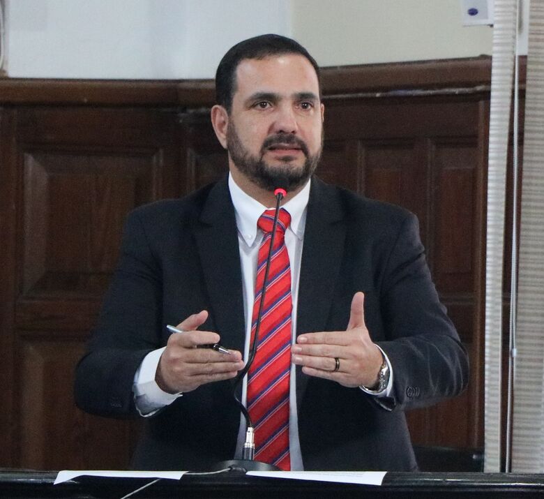 Julio Cesar questiona Prefeitura sobre falta de medicamento na rede de saúde - Crédito: Divulgação