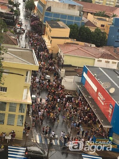 PM e Departamento de Fiscalização interditam festa de carnaval no Centro - Crédito: Divulgação/ Facebook