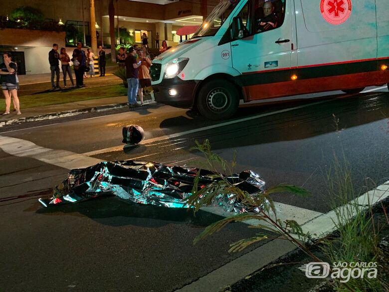 Homem morre e três pessoas ficam feridas em acidente envolvendo duas motos em Araraquara - Crédito: Araraquara 24 Horas