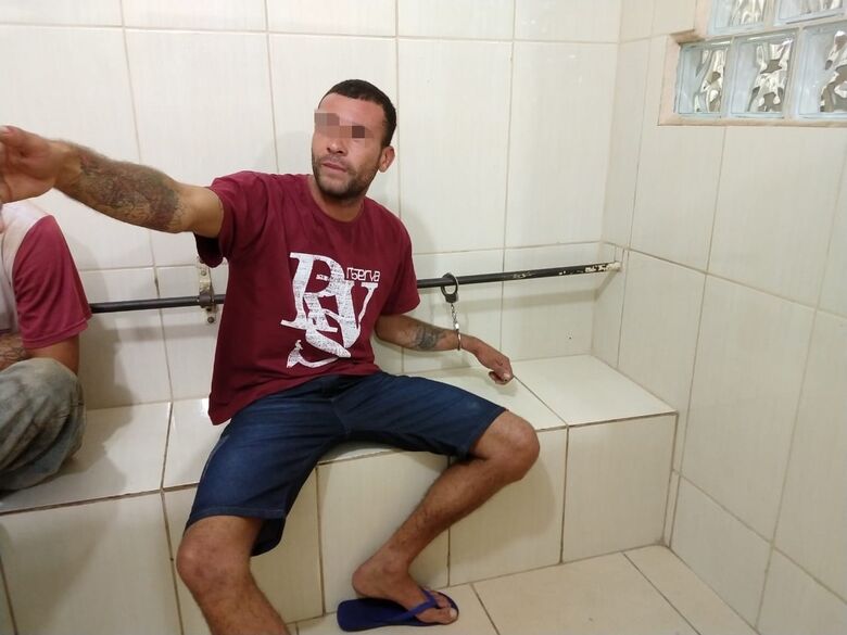 Jovem é preso após ameaçar e tentar enforcar mulher grávida no São Carlos VIII - Crédito: São Carlos Agora