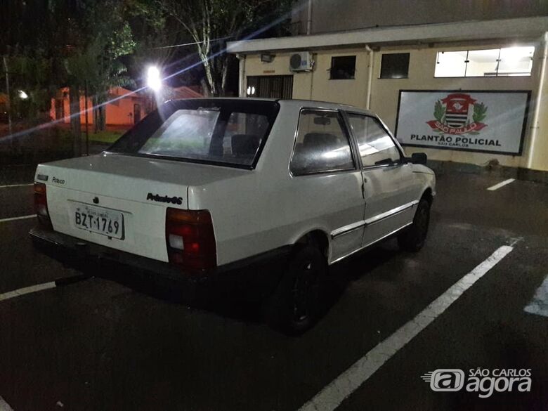 Carro furtado é localizado no Santa Felícia - Crédito: São Carlos Agora