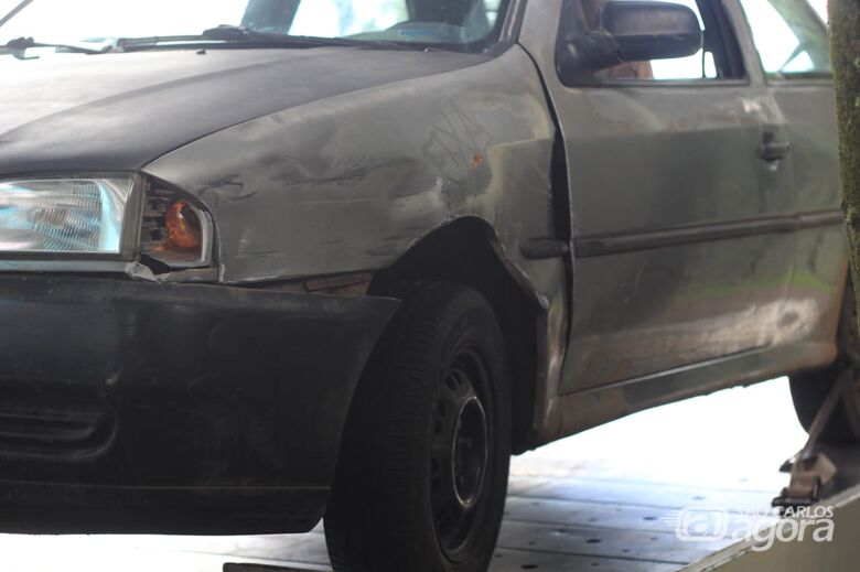 Motorista com sinais de embriaguez bate em carros estacionados no Cidade Aracy - Crédito: São Carlos Agora