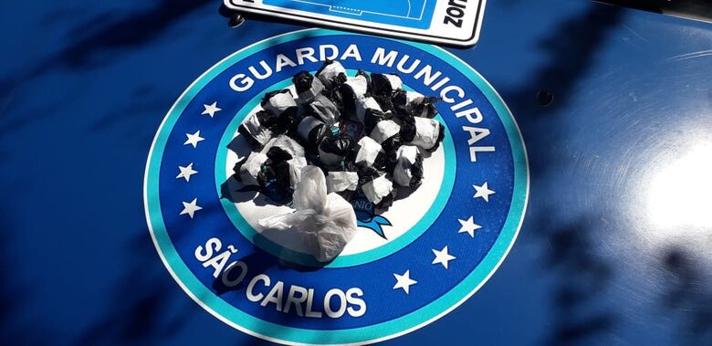 GM apreende 280 pinos de cocaína no Medeiros - Crédito: Divulgação