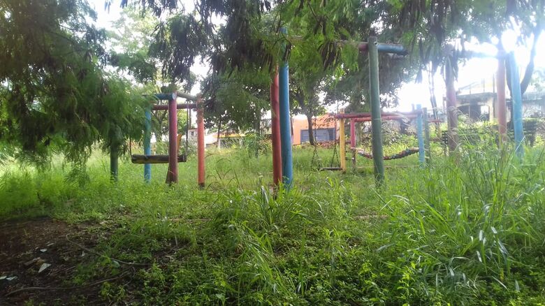 Moradores afirmam que Praça do Pardinho está abandonada - Crédito: Divulgação