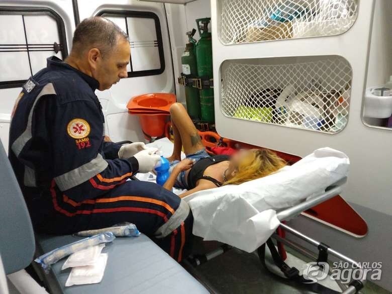 Mulher é atingida com pedrada na cabeça após briga familiar - Crédito: São Carlos Agora