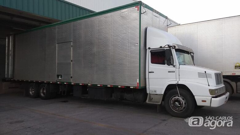 Proprietário pede ajuda para localizar seu caminhão que foi furtado no Douradinho - Crédito: Divulgação