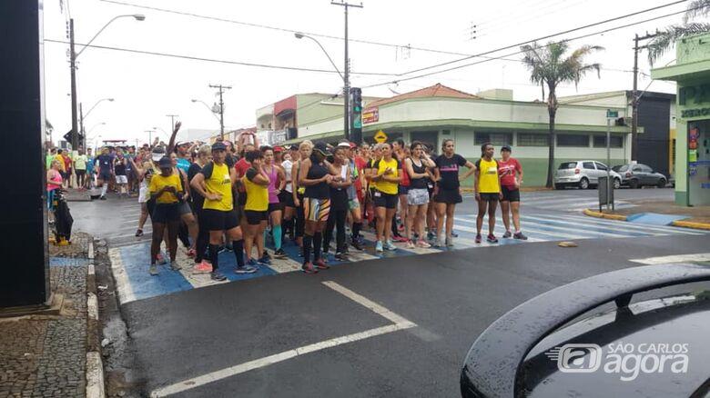 Cerca de 300 corredores participam de mais uma etapa do Campeonato Corrida Treino de Rua Ibaté - Crédito: Divulgação