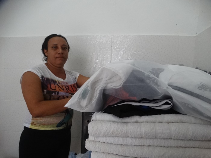 Funcionária do São Carlos FC recebe gestos de solidariedade após ter o primeiro pagamento roubado - Crédito: Marcos Escrivani