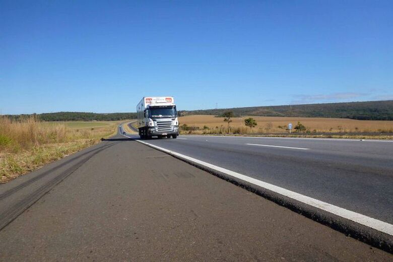 Bolsonaro cancela instalação de 8 mil radares em estradas do país - Crédito: Divulgação