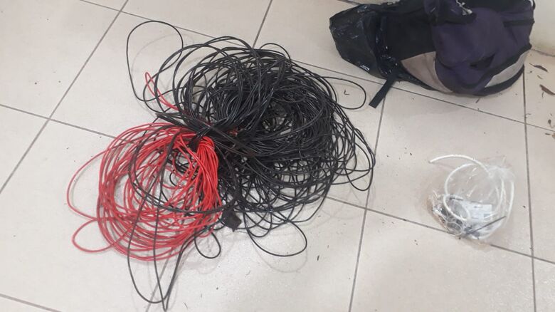 Nova fiação elétrica da Praça da Catedral foi furtada -