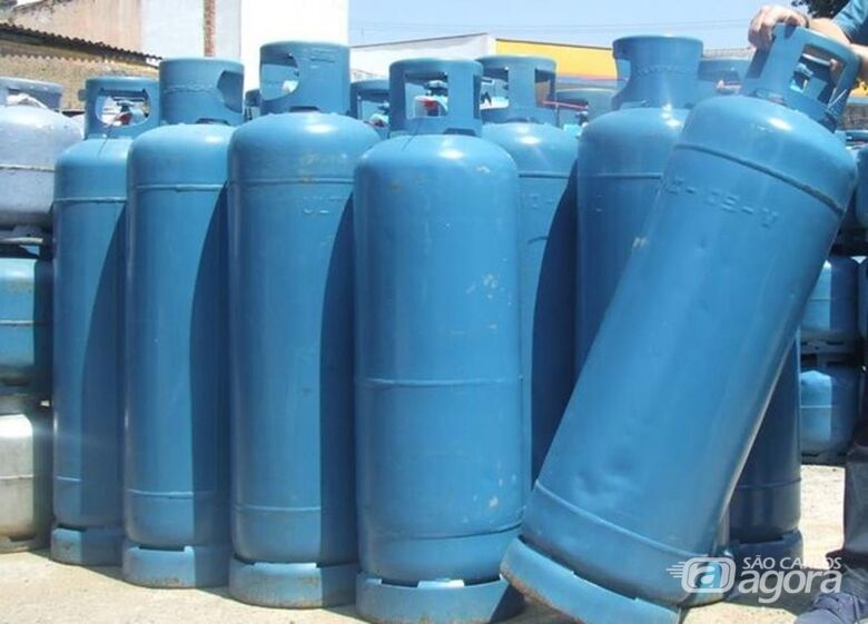 Gás para comércio e indústria é reajustado em 6% nas refinarias -