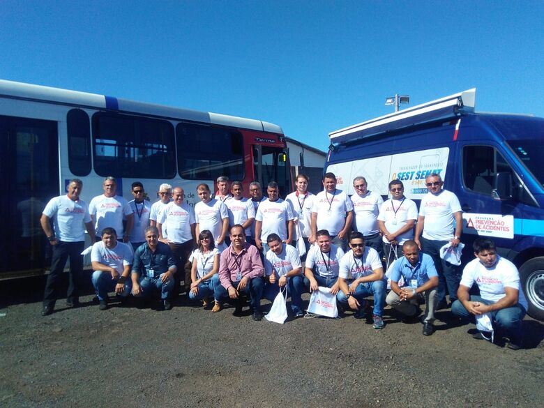 Funcionários da Suzantur participam do Programa CNT SEST SENAT de Prevenção de Acidentes - Crédito: Divulgação