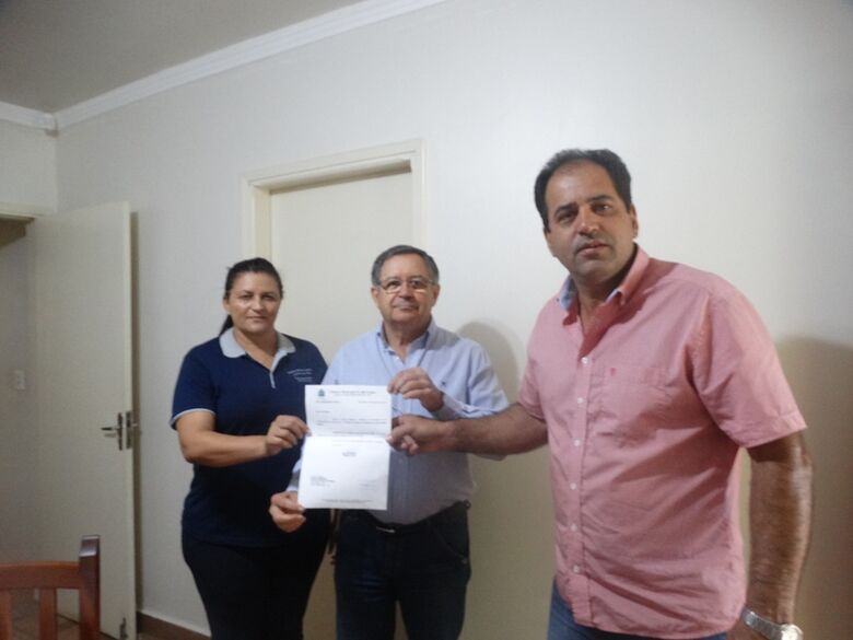 Vereador Sérgio Rocha destina recursos à entidade Madre Cabrini - Crédito: Divulgação
