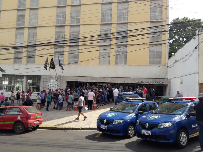 Motoristas de aplicativos cumprem o prometido e fazem manifesto na Prefeitura e na Câmara - Crédito: Maycon Maximino