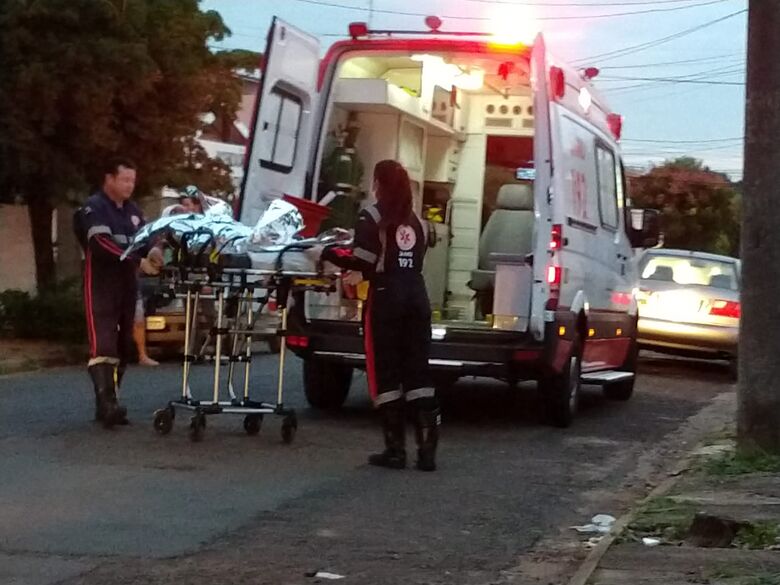 Briga entre vizinhos termina com homem ferido a pauladas no São João Batista - Crédito: São Carlos Agora