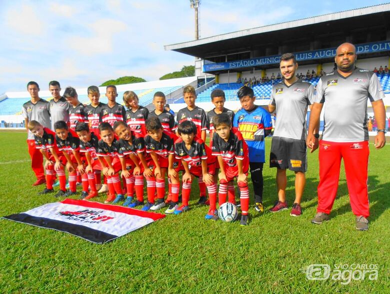 Meninos do sub11 da Multi Esporte/La Salle vencem mais uma no Municipal - Crédito: Divulgação