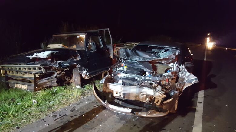 Quatro pessoas ficam feridas após colisão na SP-215; uma em estado grave - Crédito: Divulgação