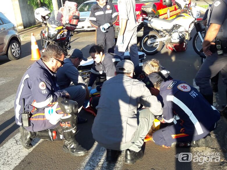 Colisão entre motos deixa mulher ferida no Alvorada - Crédito: São Carlos Agora