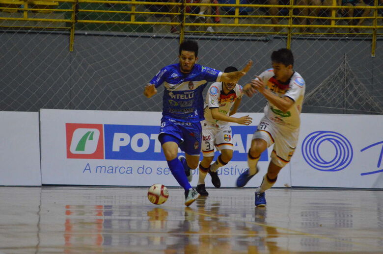 São Carlos desencanta e vence a primeira na Liga Nacional - Crédito: Maicon Reis