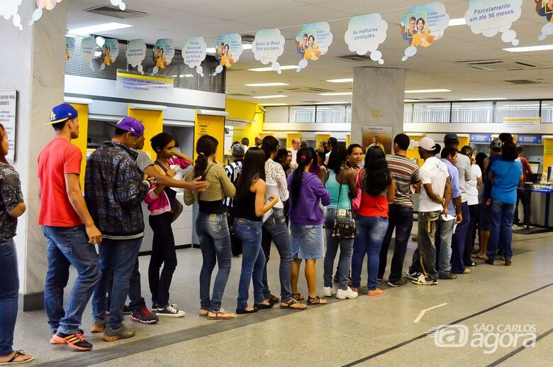 Justiça obriga bancos de São Carlos a atenderem clientes em no máximo 15 minutos - Crédito: Agência Brasil