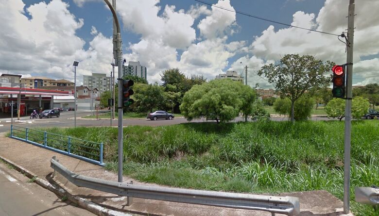 Prefeitura vai construir travessia no Córrego Monjolinho - Crédito: Google Maps