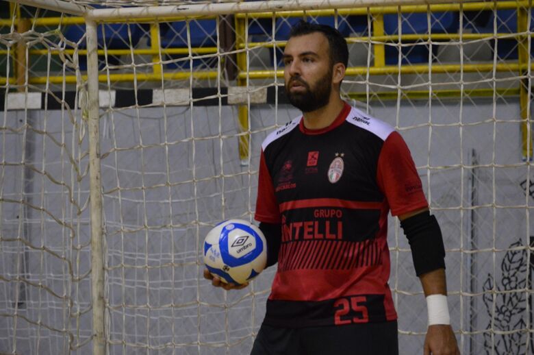 Veloso sonha com seleção brasileira e quer ser campeão por São Carlos - Crédito: Maicon Reis