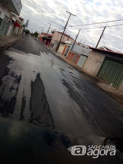 Vazamento incomoda moradores na Vila São José - Crédito: Divulgação