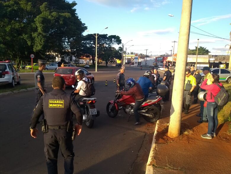 Motos barulhentas: PM, GM e Fiscalização realizam blitz em São Carlos - Crédito: Colaborador/SCA