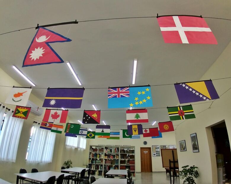 Biblioteca Municipal de Ibaté recebe exposição “Bandeiras Curiosas” - Crédito: Divulgação