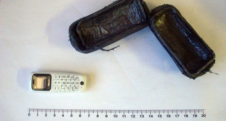 Mulher é detida ao tentar entrar na penitenciária de Itirapina com celular escondido na vagina - Crédito: Divulgação