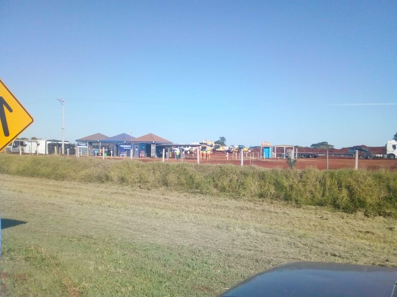 Iniciadas obras de construção de pedágio na rodovia SP-318 em São Carlos - Crédito: Colaborador/SCA